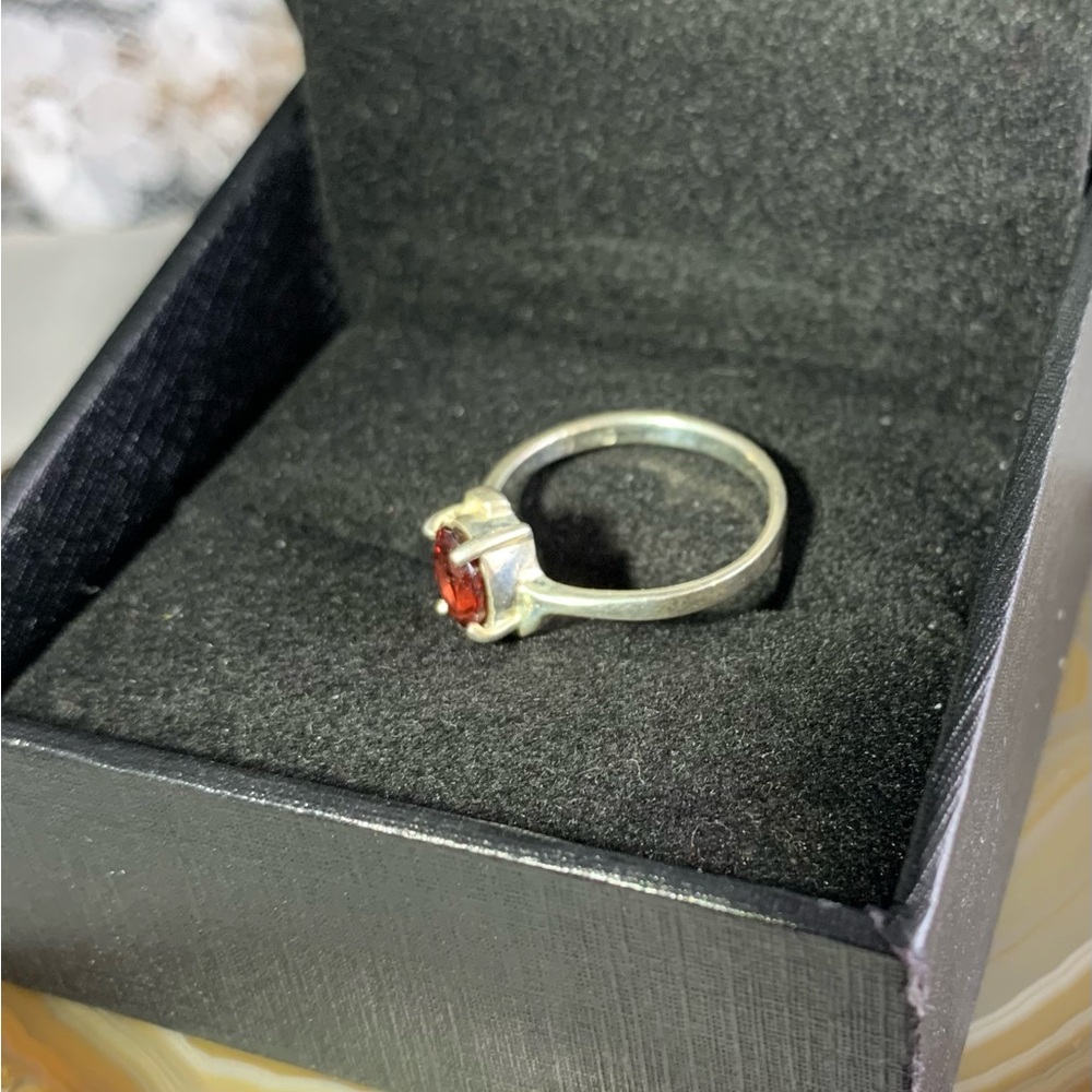 STERLING SILVER RED GARNET RING SIZE 6.5 - Picture 4 of 5